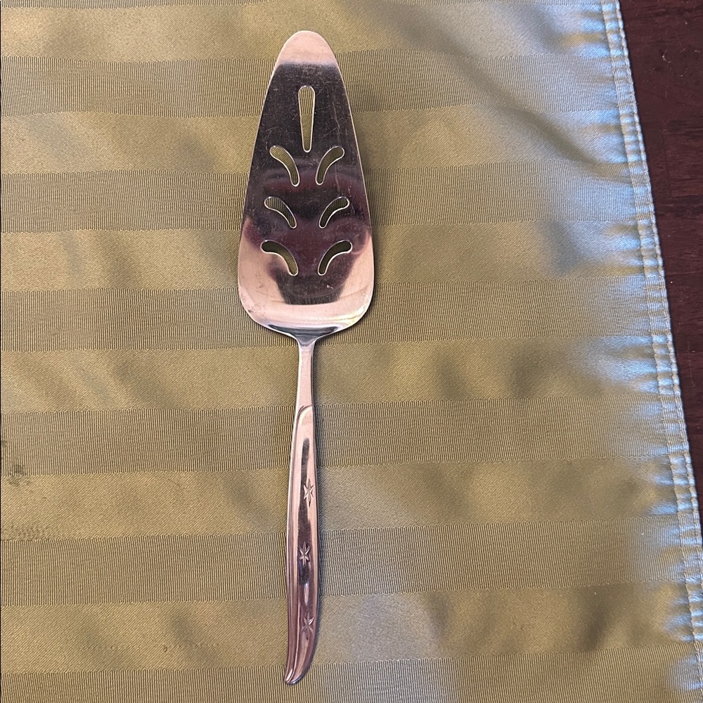 Mid century modern 3 atomic star pattern pie server